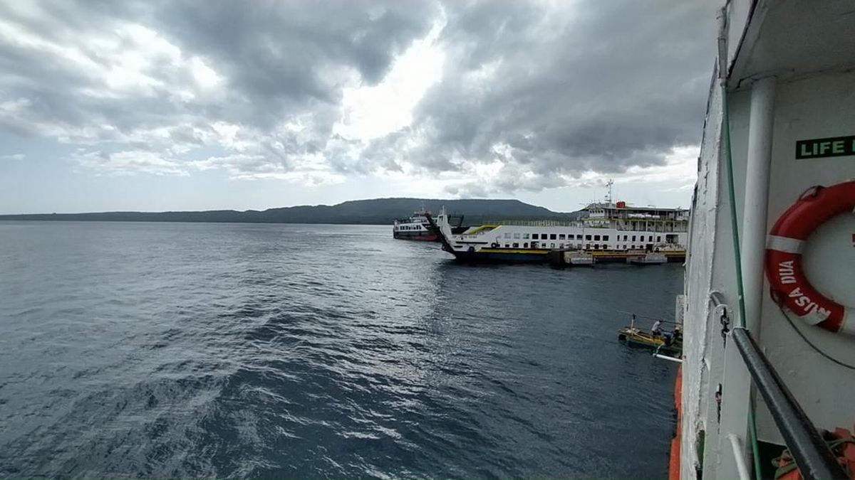 Cuaca ekstrem di selat bali 169