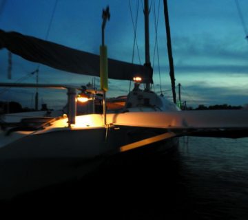 11  mantus snap on on sternrail hampton bay on winch 696x522 jpg optimal 360x320