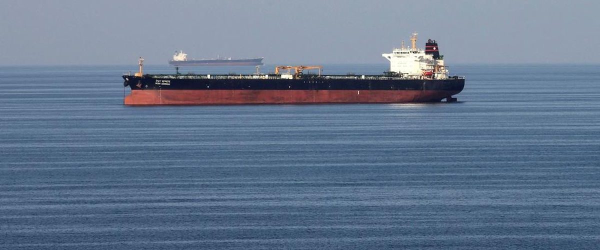 Kapal tanker minyak melewati selat hormuz 21 desember 2018 reutershamad i mohammedfoto file 1750650982408 169 1200x500